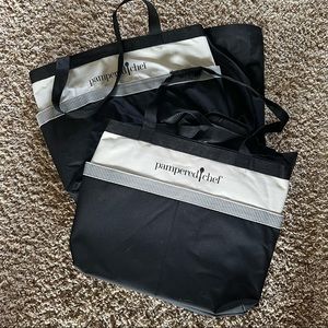 EUC set of 2 pampered chef tote bags